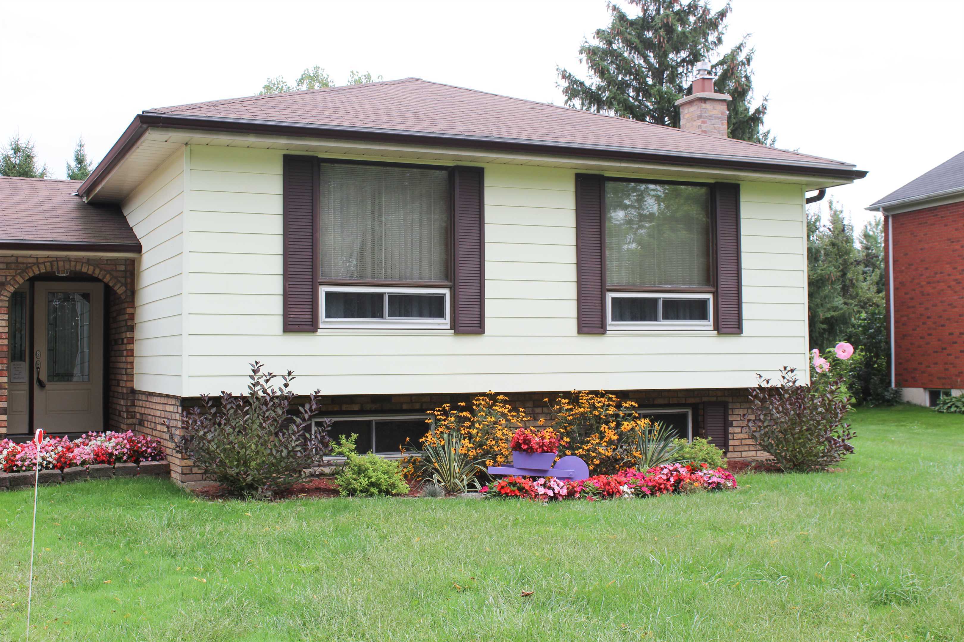 SOLD-Amazing 5.6 Acre Property on the edge of Brantford!
